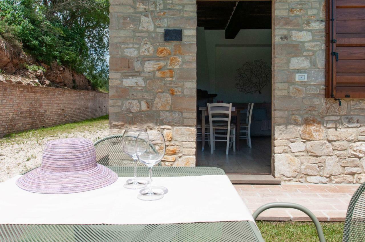 Agriturismo Molino Verde Montecchio  Экстерьер фото